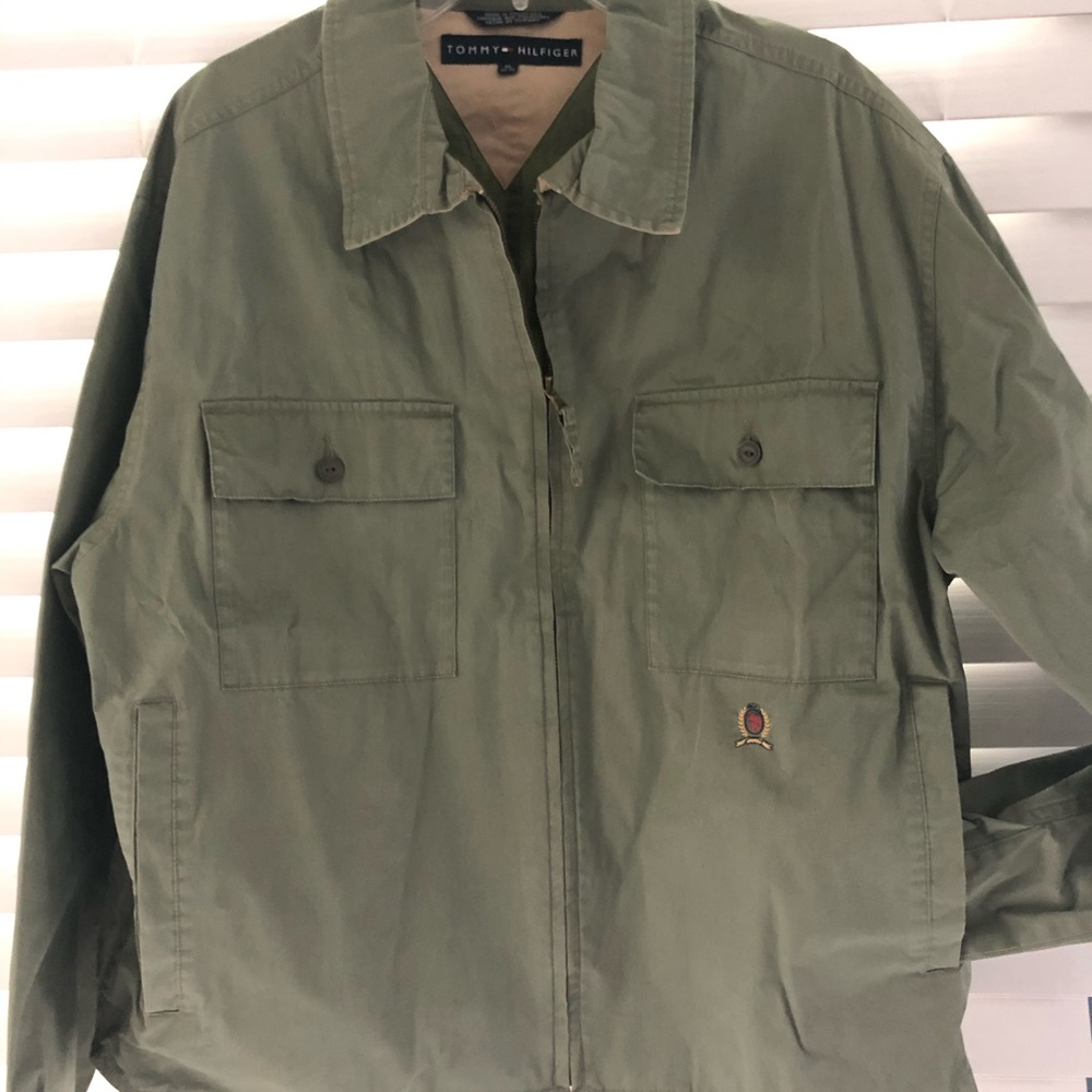 Men’s light weight full zip jacket